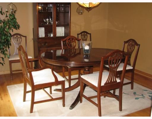 8 Malta Cres, Springwater, L0L 1X1 | Image 3