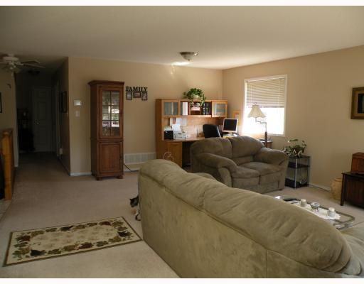 76 Stanley St, Barrie, L4M 6V5 | Image 3