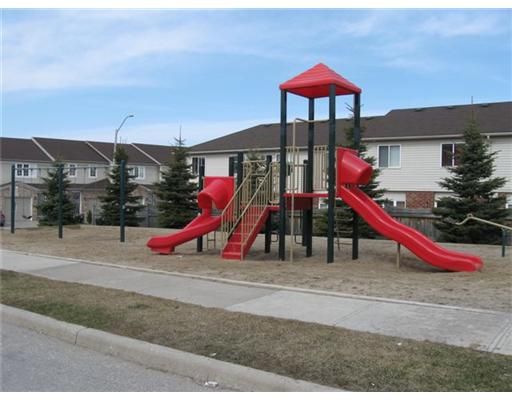 38 - 430 Mapleview Dr E, Barrie, L4N 0R9 | Image 2