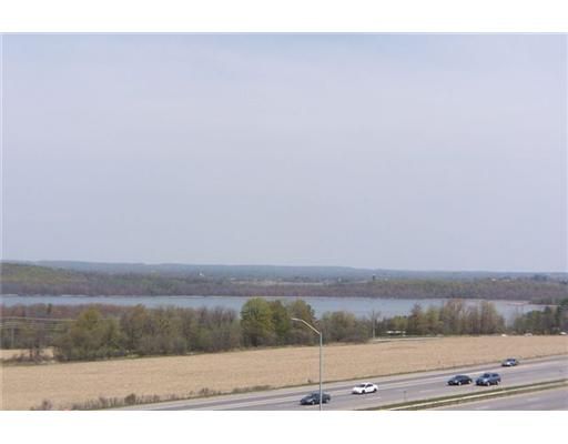 304 - 120 Bell Farm Rd, Barrie, L4M 6J2 | Image 2