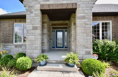 5 Kanata Crt, Springwater - Midhurst image-0-3