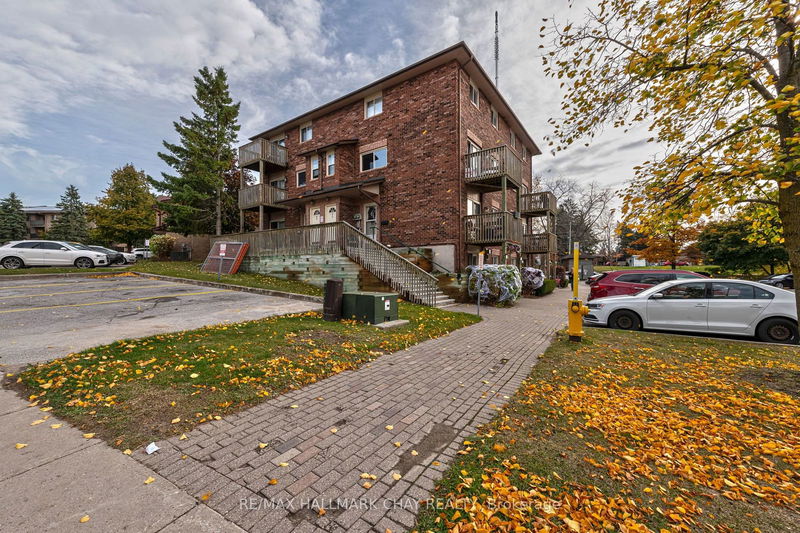 9 Meadow Lane #2, Barrie, Ontario (MLS S10403121)