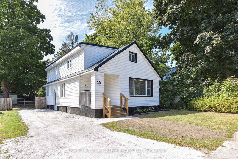 home for sale on 39 Westmount Drive S