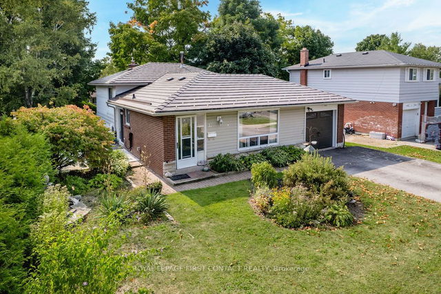 33 Roslyn Road