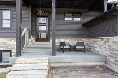 30 Lakeshore Rd, Wasaga Beach - Wasaga Beach image-0-1