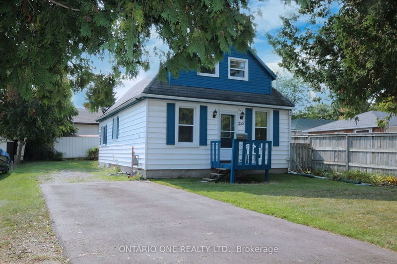 home for sale on 233 Oxford Street