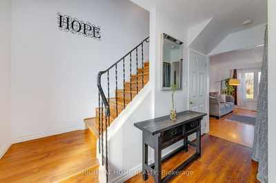 5 Dickens Dr, Barrie - Letitia Heights image-0-2
