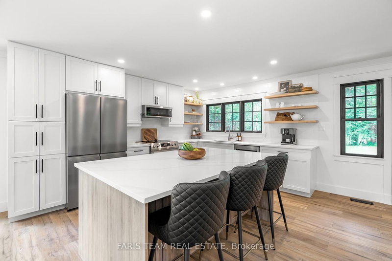 2764 Fairgrounds Rd, Severn, L3V 0Y2 | Image 3