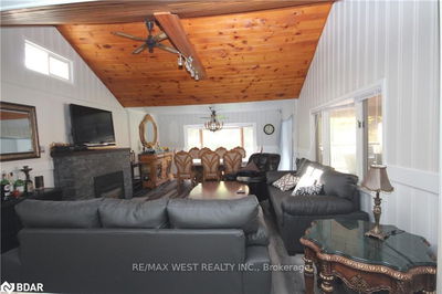 1203 Tiny Beaches Rd, Tiny - Rural Tiny image-0-2