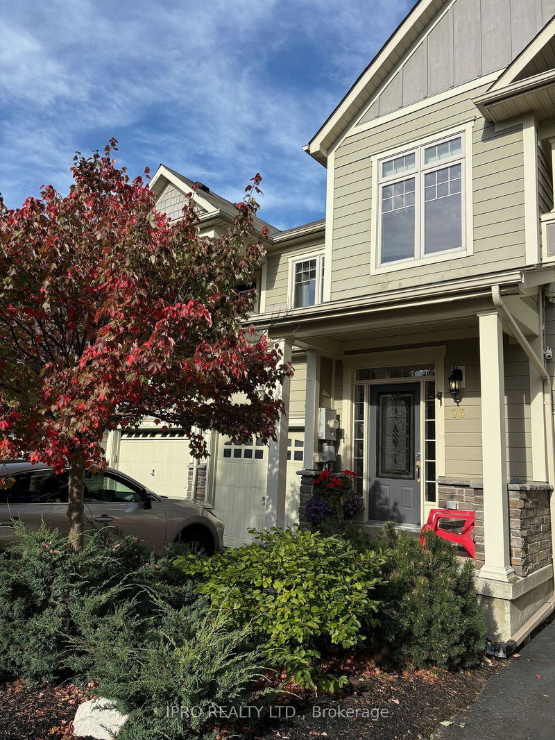 home for lease on 73 Savannah Crescent