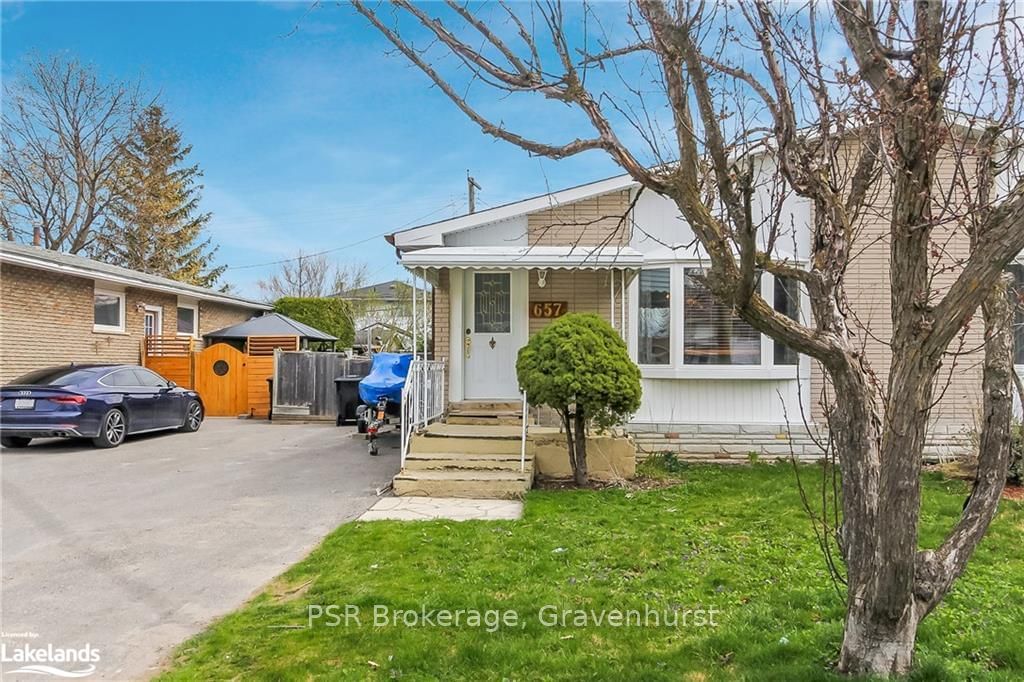 Semi-Detached House sold at 657 OAK Street, Collingwood, Collingwood, L9Y 2Z7 - MLS: S10434161