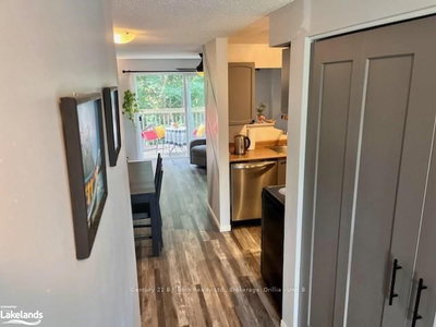 33 COURTNEY Crescent — photo 2
