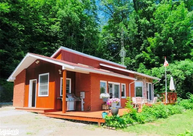 468 CHAMPLAIN Road