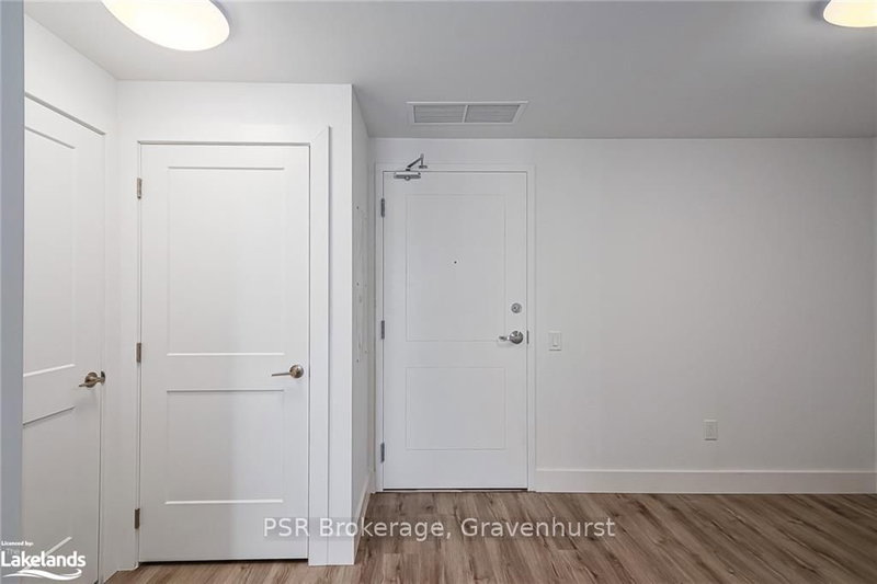 202 - 4 KIMBERLY Lane, Collingwood, L9Y 5K8 | Image 3