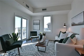 409 - 17 SPOONER Crescent