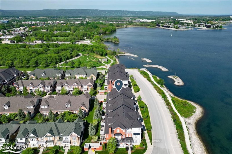 16 WHEELHOUSE Cres, Collingwood, L9Y 0J9 | Image 3