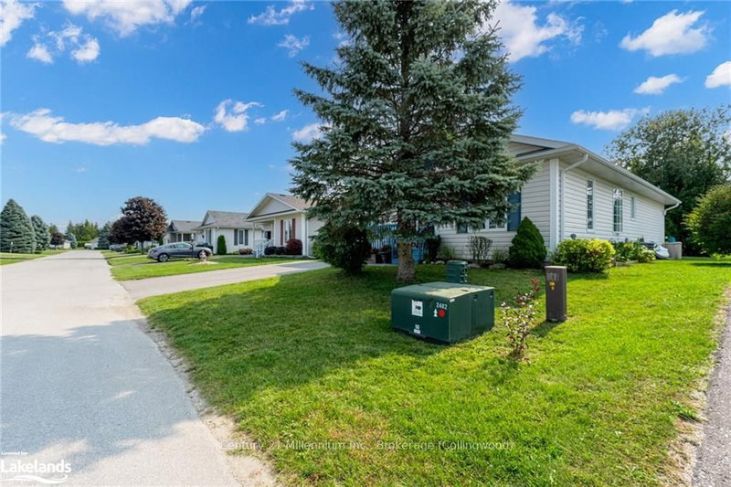 61 PENNSYLVANIA Ave, Wasaga Beach, L9Z 3A8 | Image 2