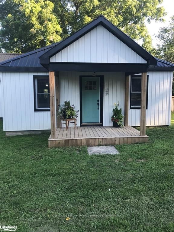 home for sale on 35 CAROLINE Street E