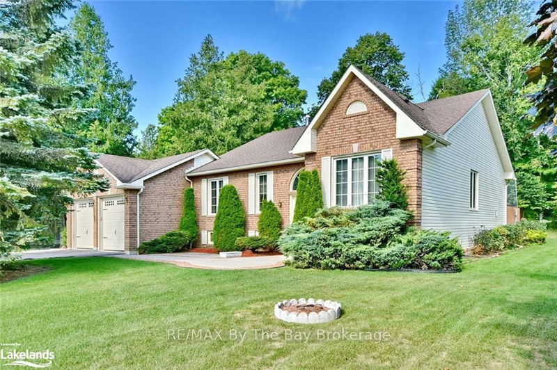 home for sale on 28 FAIRWAY Crescent