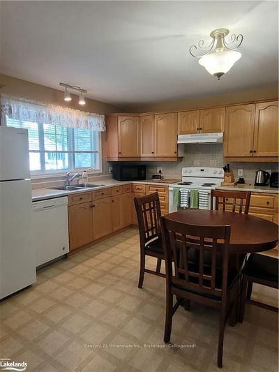 74 PENNSYLVANIA Ave, Wasaga Beach - Wasaga Beach image-0-4