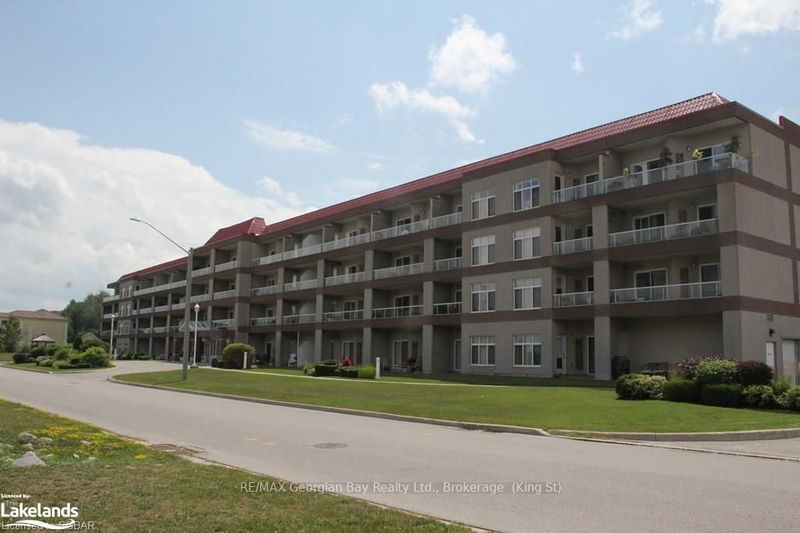 home for lease on 104-280 ABERDEEN Boulevard