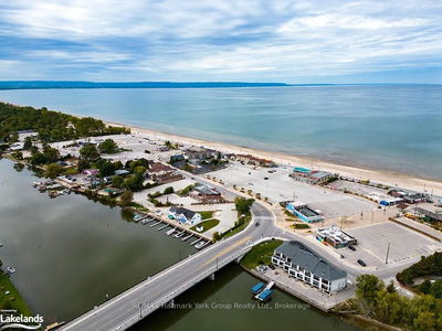 Unit 1 — 1 SPRUCE STREET, Wasaga Beach - Wasaga Beach image-0-3