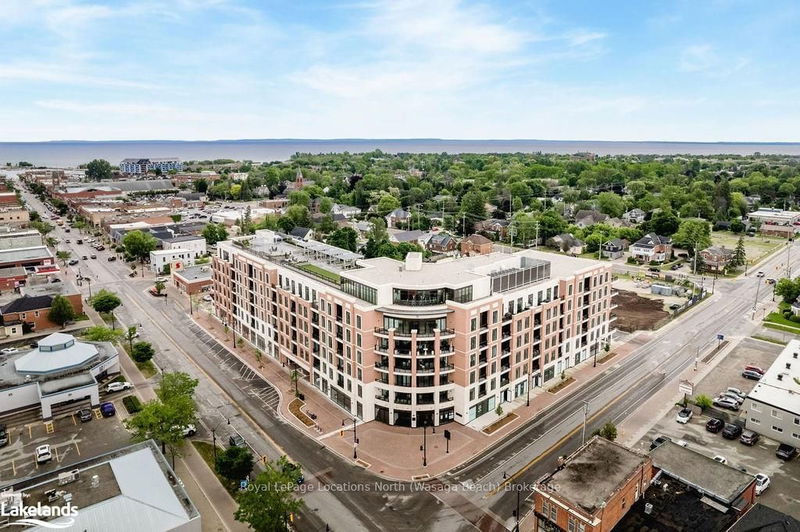 home for lease on 215-1 HUME Street