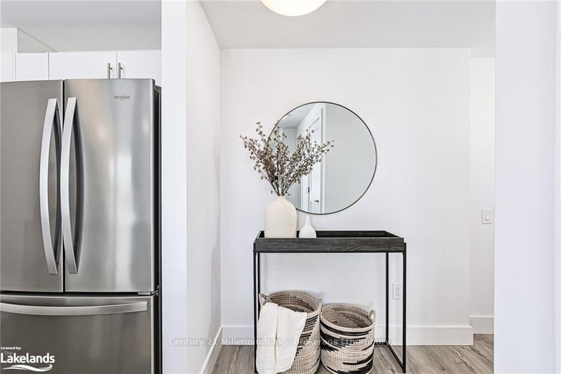 324 - 4 KIMBERLY Lane, Collingwood, L9Y 5T6 | Image 3