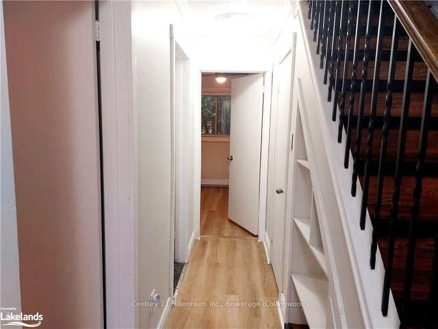 163 ESCARPMENT Crescent