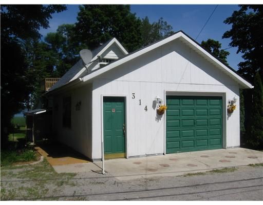 314 Robins Point Rd, Tay, L0K 2A0 | Image 2