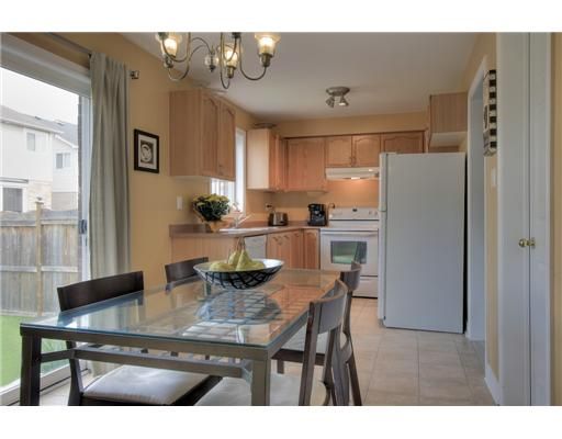 176 Thrushwood Dr, Barrie, L4N 0Z1 | Image 2