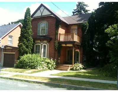 Detached House sold at 121 Mulcaster Street, Barrie, Ontario, L4M 3M8 - Codrington - MLS: S1106250