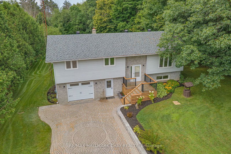 622 Scarlett Line, Springwater - Rural Springwater image-0-0