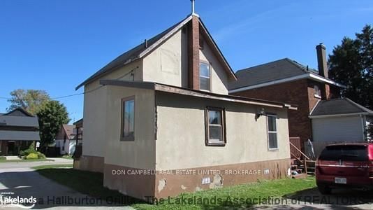 97 LACLIE St, Orillia, L3V 4M9 | Image 2