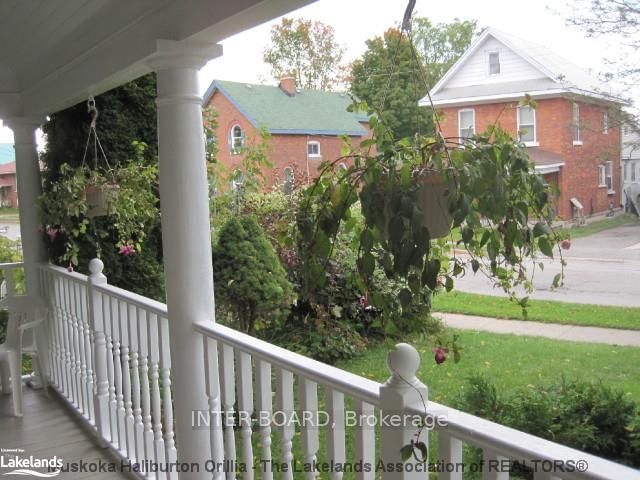 110 MARY St, Orillia, L4V 3E2 | Image 3