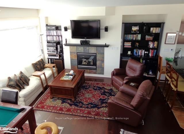 P95 - 69 JOSEPH Tr, Collingwood, L9Y 0J2 | Image 3