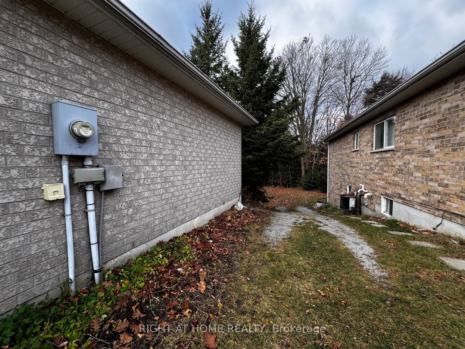 Lower Level leased at Lower-103 Emms Drive, Barrie, Holly, L4N 8H5 - MLS: S11551584