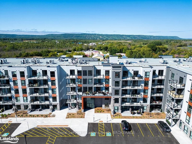 318 - 4 KIMBERLY Lane, Collingwood, L9Y 5B4 | Image 2