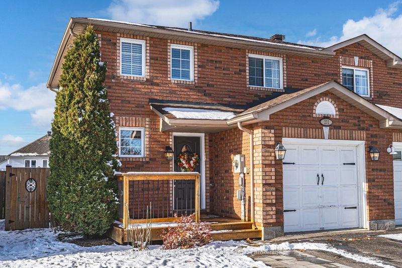 211 Nathan Cres, Barrie - Painswick South image-0-0