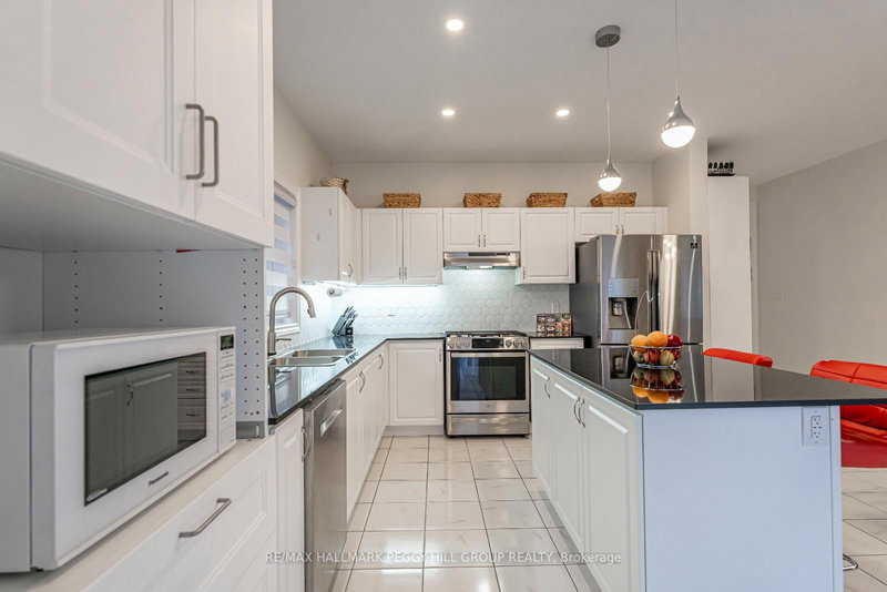 3 Cypress Point St, Barrie, L4N 6J9 | Image 3