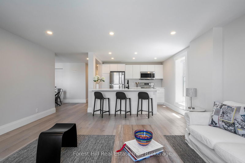 home for lease on 2-114 Ontario Street