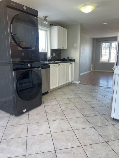 111 Columbia Rd, Barrie - Holly image-0-2