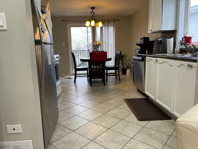 111 Columbia Rd, Barrie - Holly image-0-3
