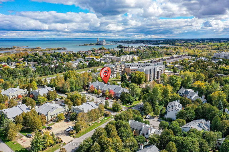 home for lease on 718-11 Dawson Drive