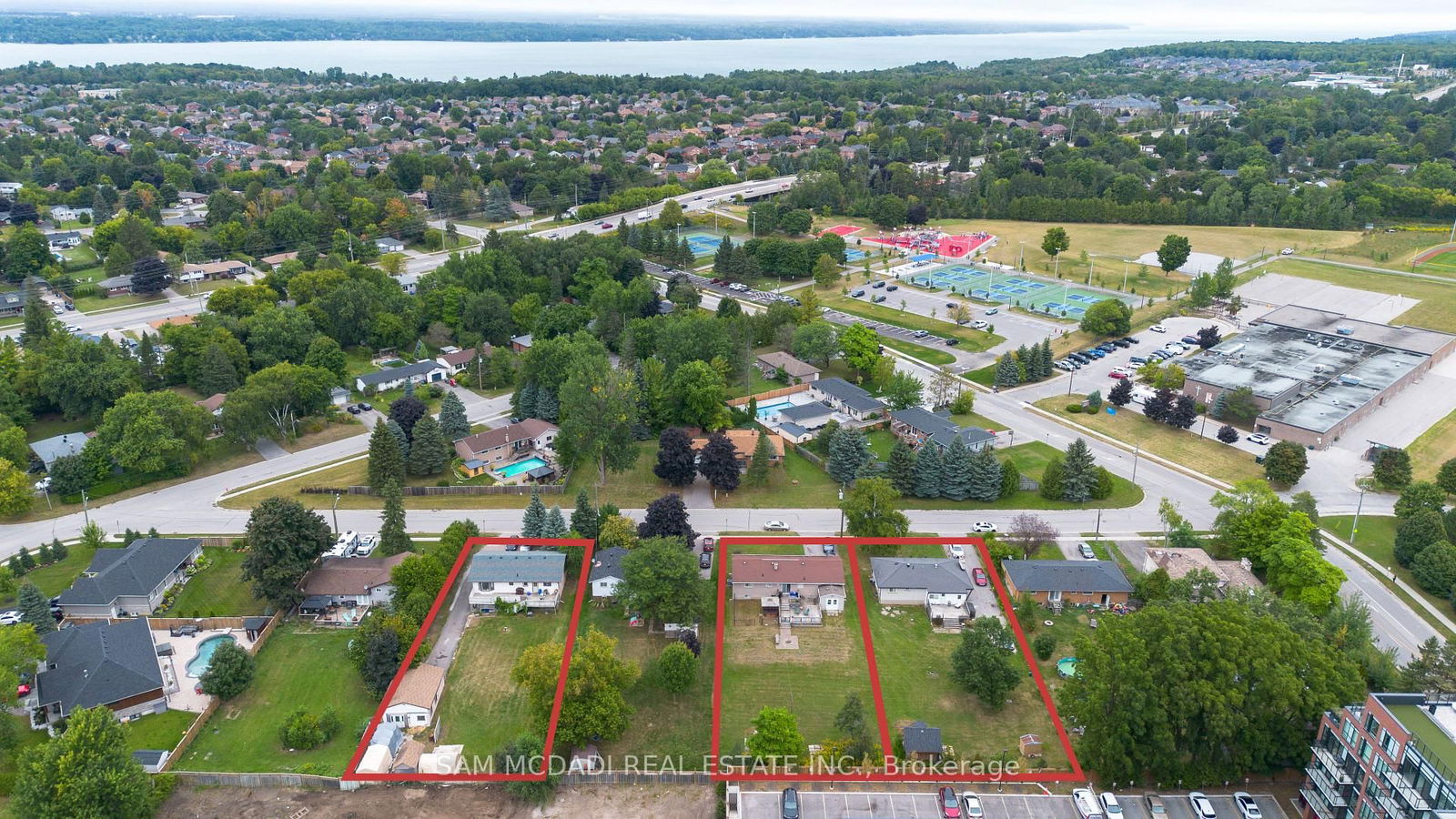 Listing Image 4