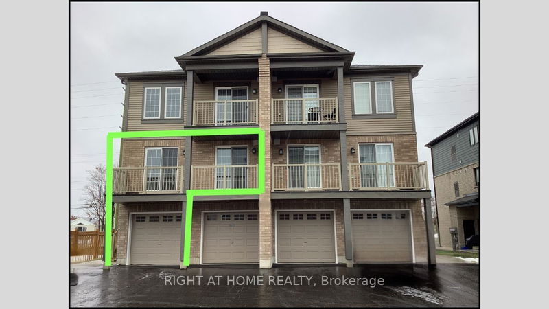 31 Pumpkin Corner Cres #2, Barrie, Ontario (MLS S11900875)