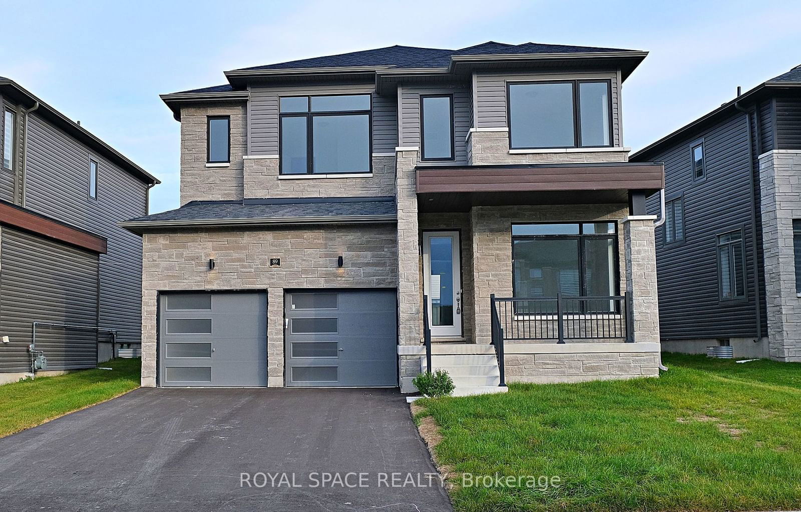 Building at 89 Sun valley Avenue, Wasaga Beach, Wasaga Beach