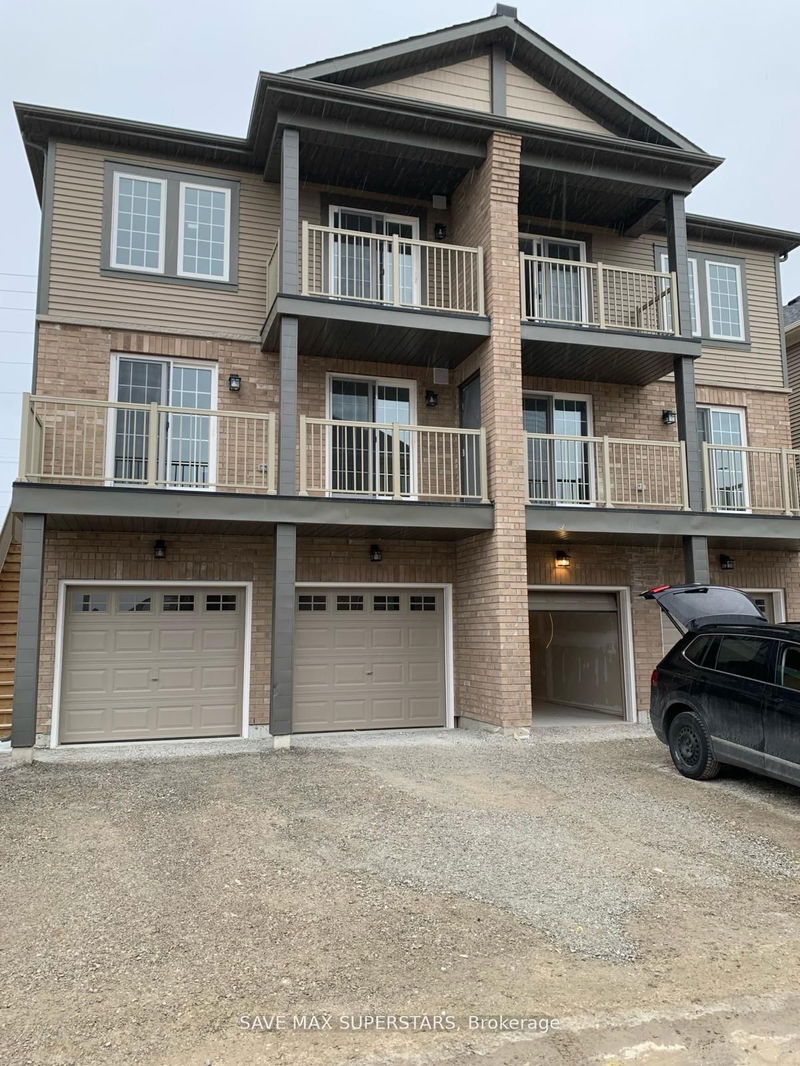 home for lease on 41 Pumpkin Corner Crescent