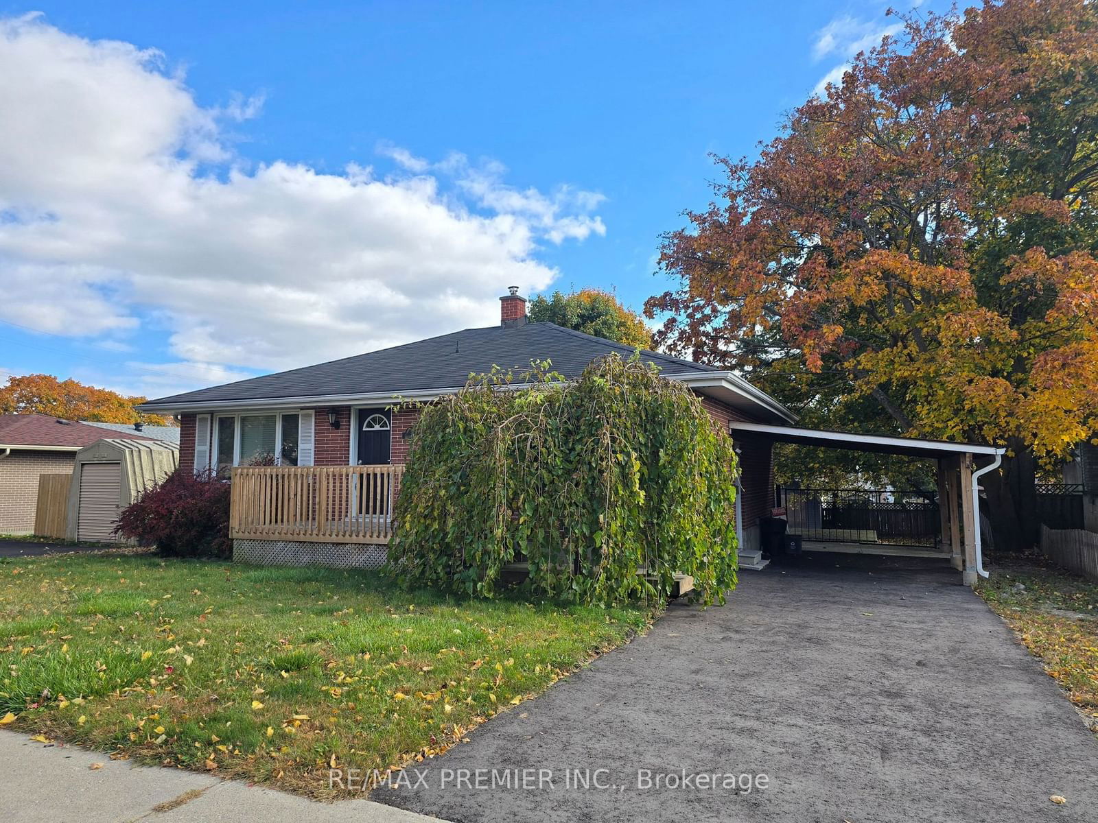 Detached House for lease at 5 Golfdale Road, Barrie, Sunnidale, L4N 6R5 - MLS: S11907404