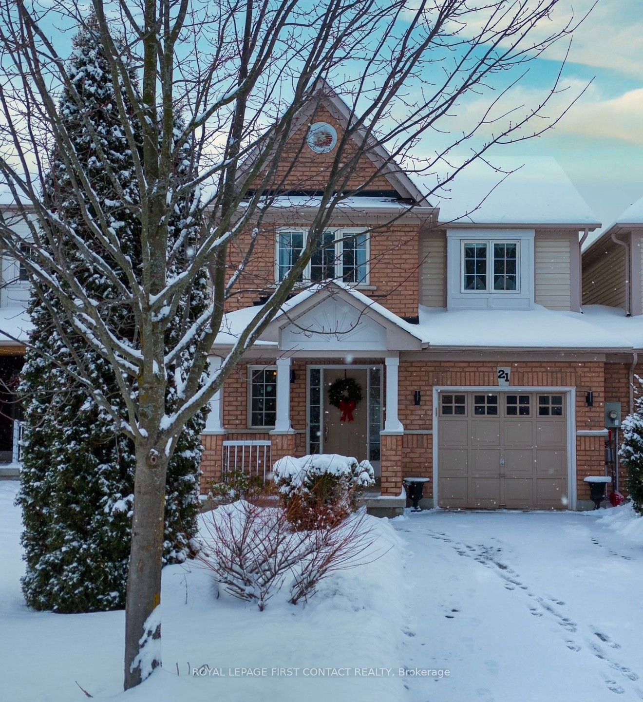 Semi-Detached House sold at 21 Bird Street, Barrie, Edgehill Drive, L4N 0W7 - MLS: S11907990